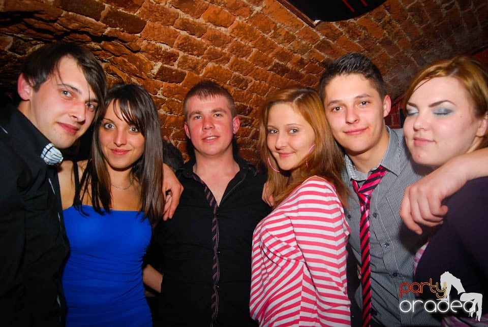 Clubbing în Escape,