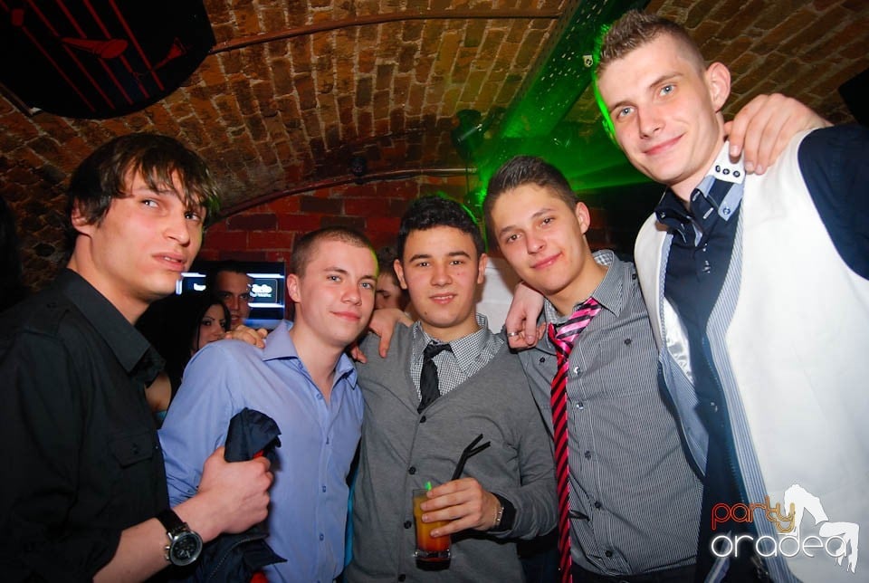 Clubbing în Escape,