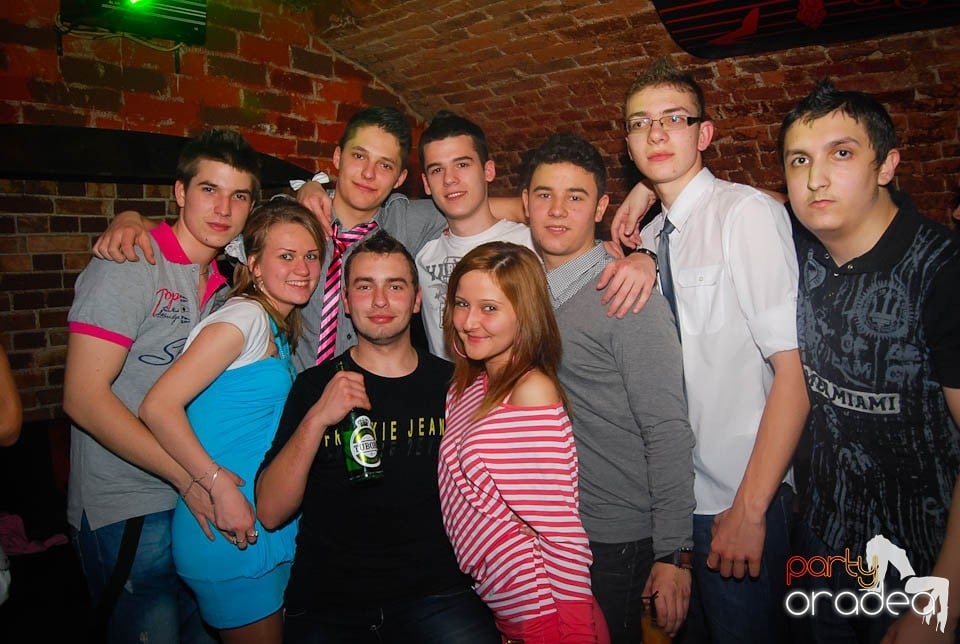 Clubbing în Escape,