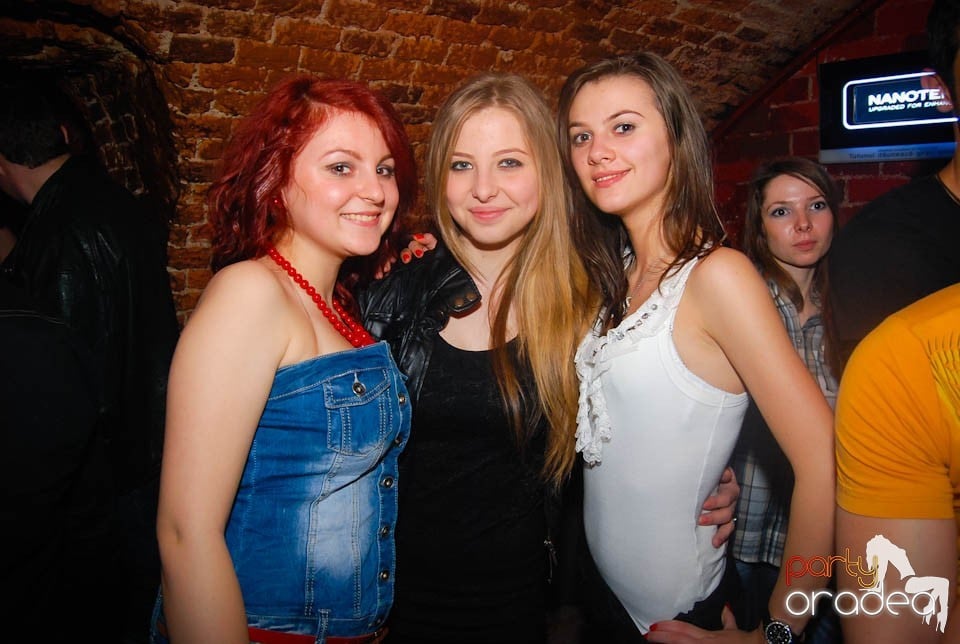 Clubbing în Escape,
