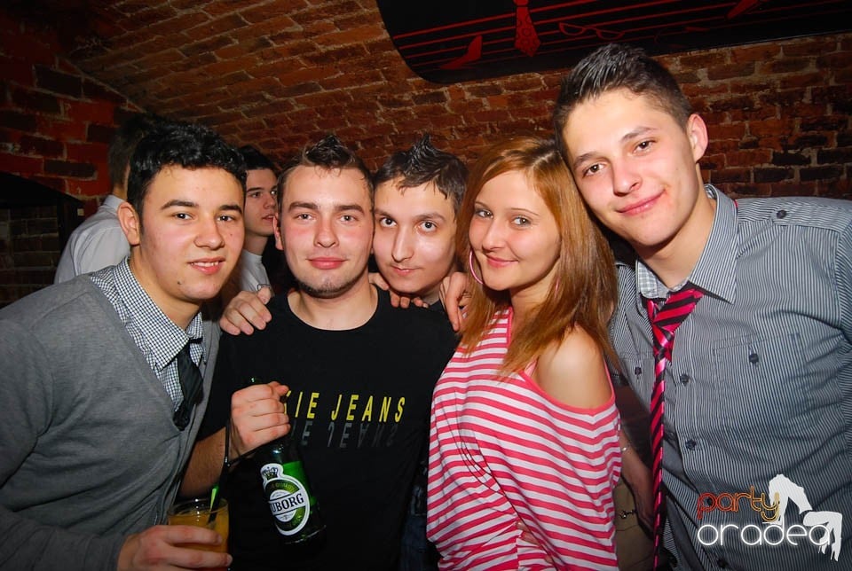 Clubbing în Escape,