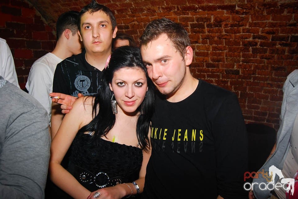 Clubbing în Escape,