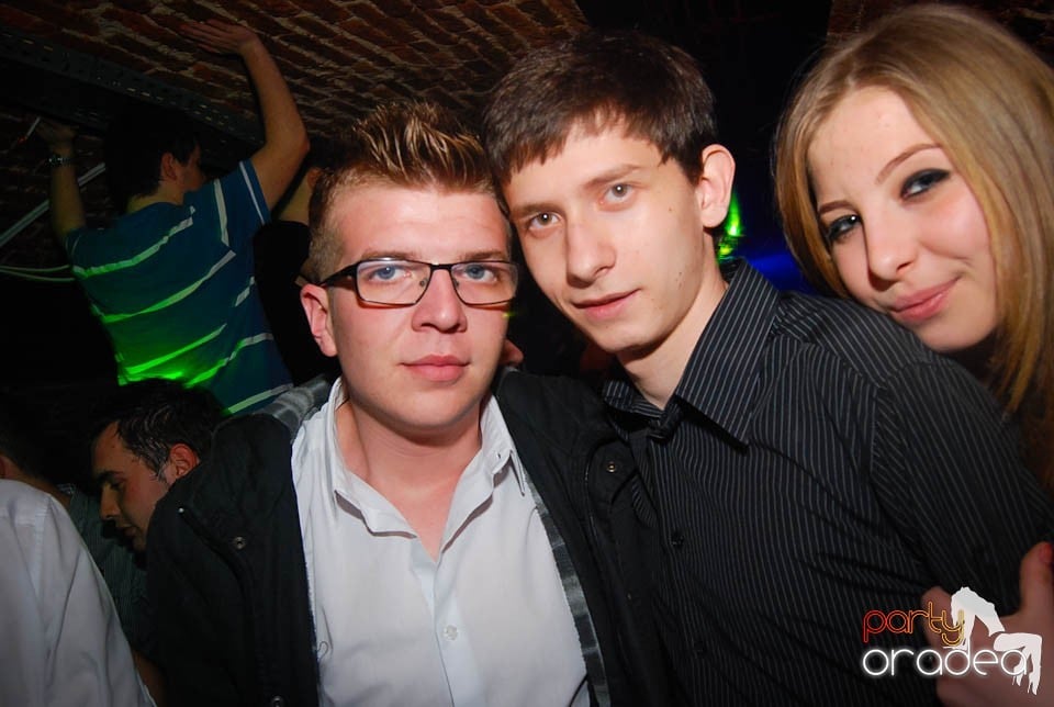 Clubbing în Escape,