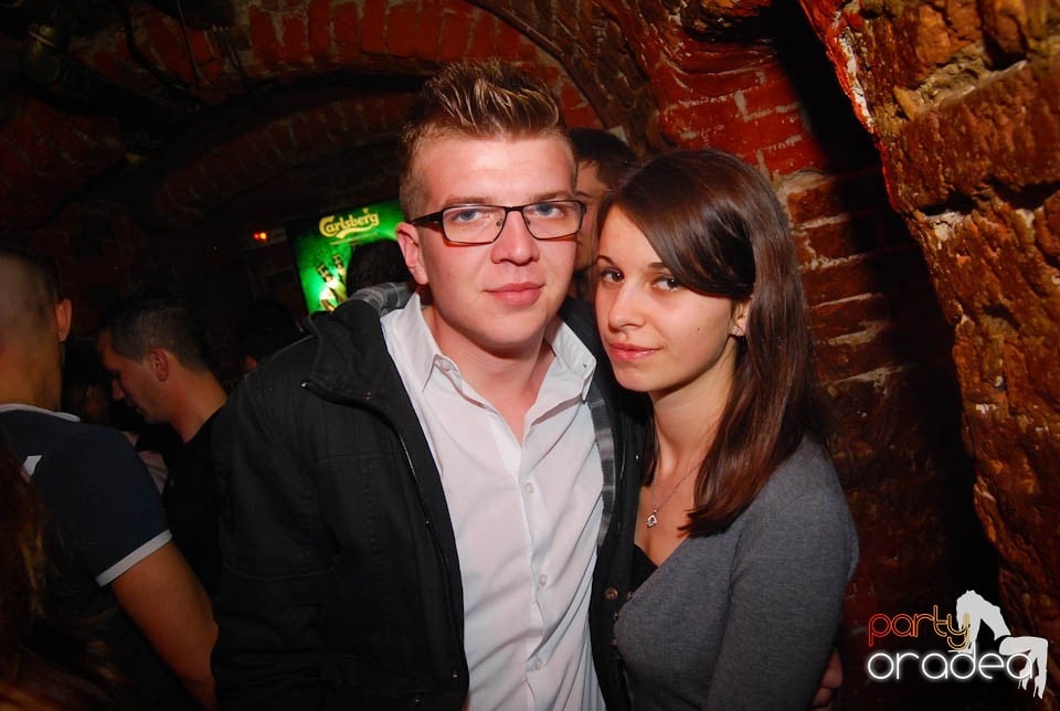 Clubbing în Escape,