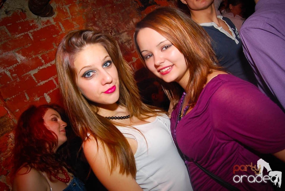 Clubbing în Escape,