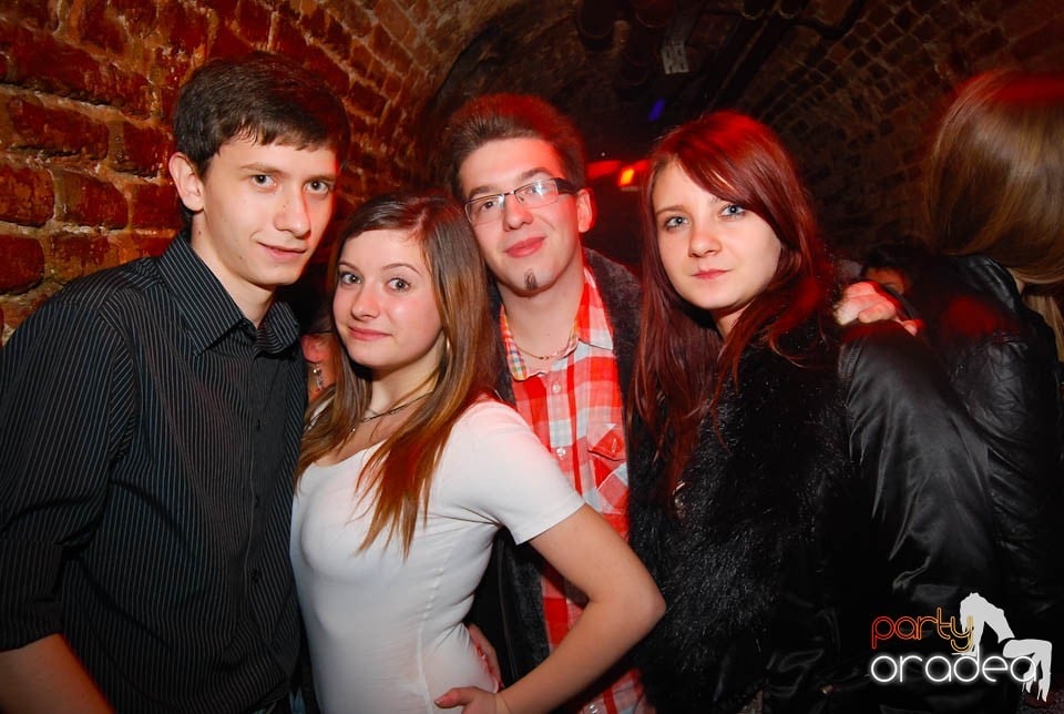 Clubbing în Escape,