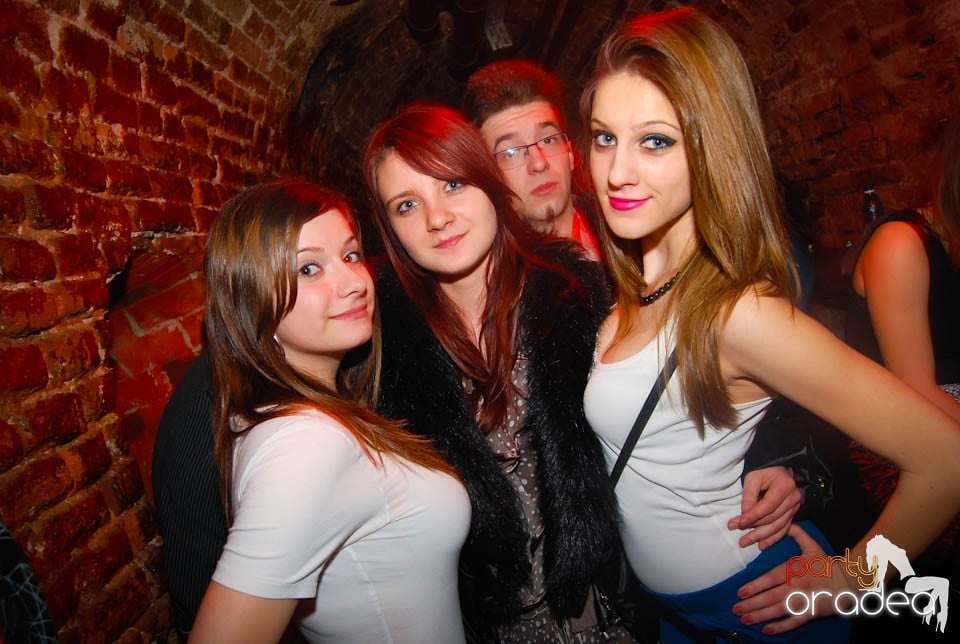 Clubbing în Escape,