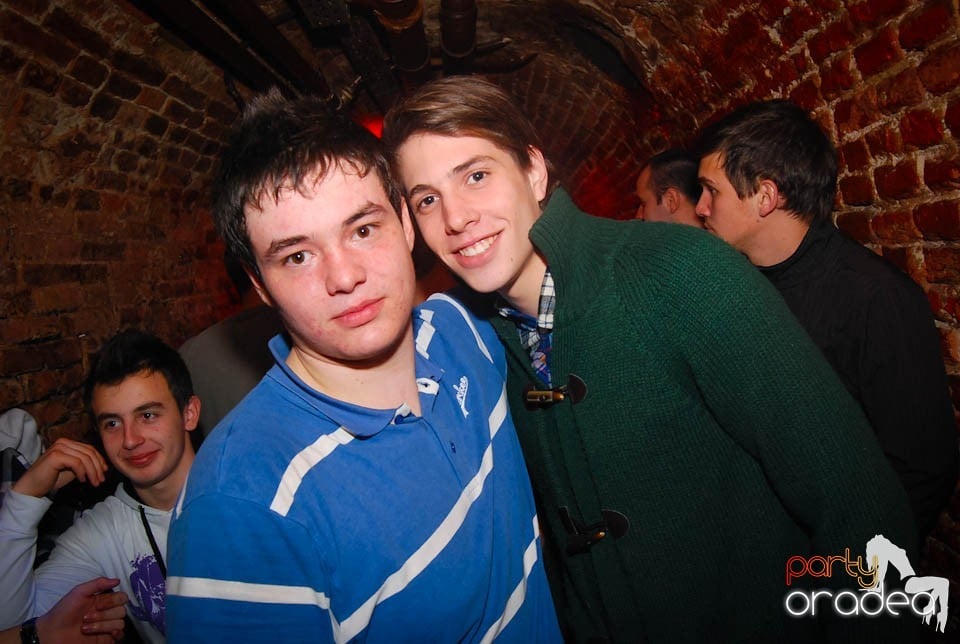 Clubbing în Escape,
