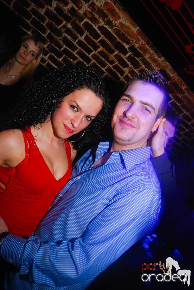 Clubbing în Escape,