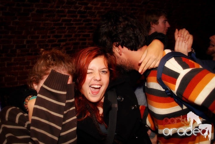 Clubbing în Escape, 