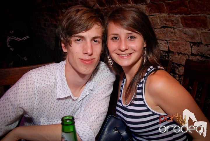 Clubbing în Escape, 