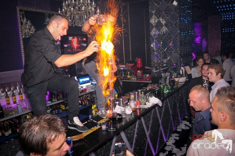 Clubbing în The One, 