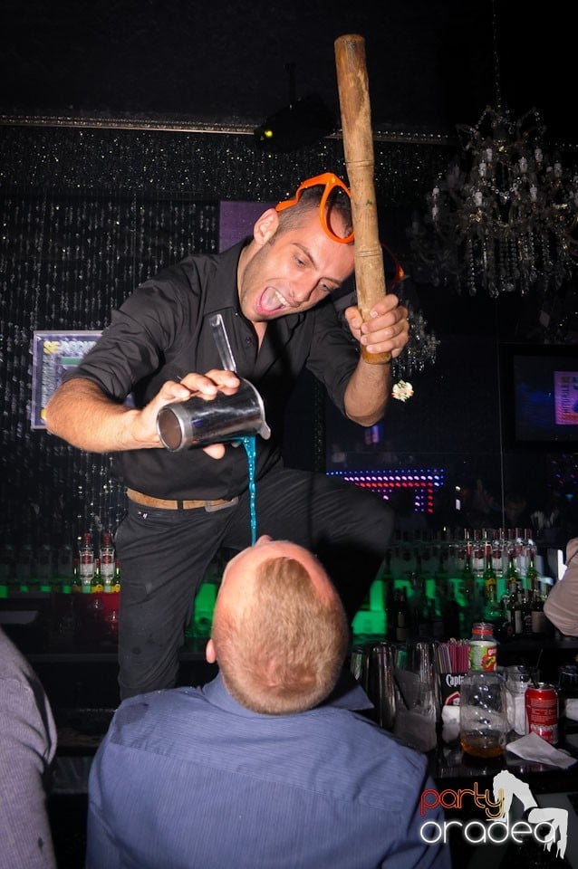 Clubbing în The One, 