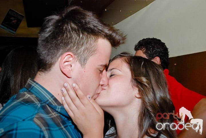 Clubbing la greu în Yellow Submarine, 