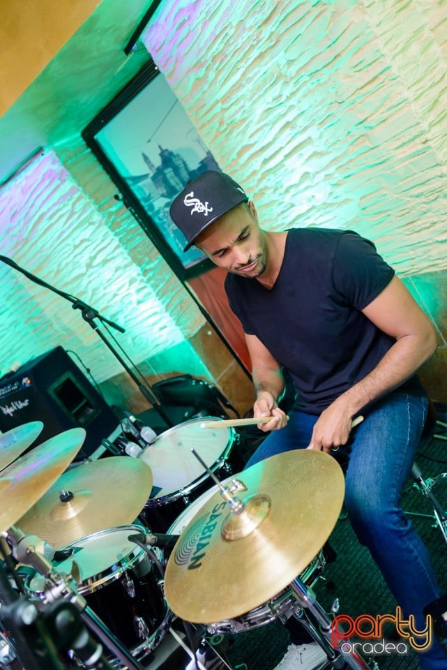 Concert caritabil - Bogdan Vlădău & Band, Downtown Paparazzi