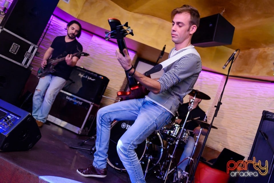Concert caritabil - Bogdan Vlădău & Band, Downtown Paparazzi