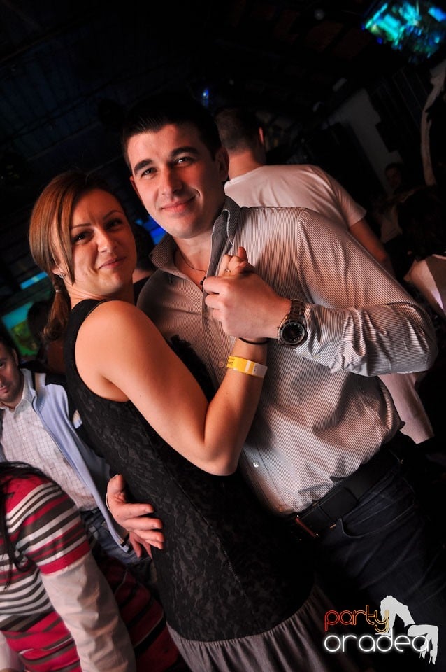 Concert Compact în Queen's Music Pub, Queen's Music Pub