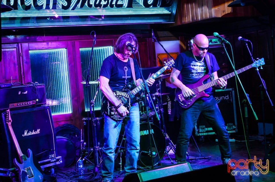 Concert Cristi Minculescu & Nutu Olteanu, Queen's Music Pub