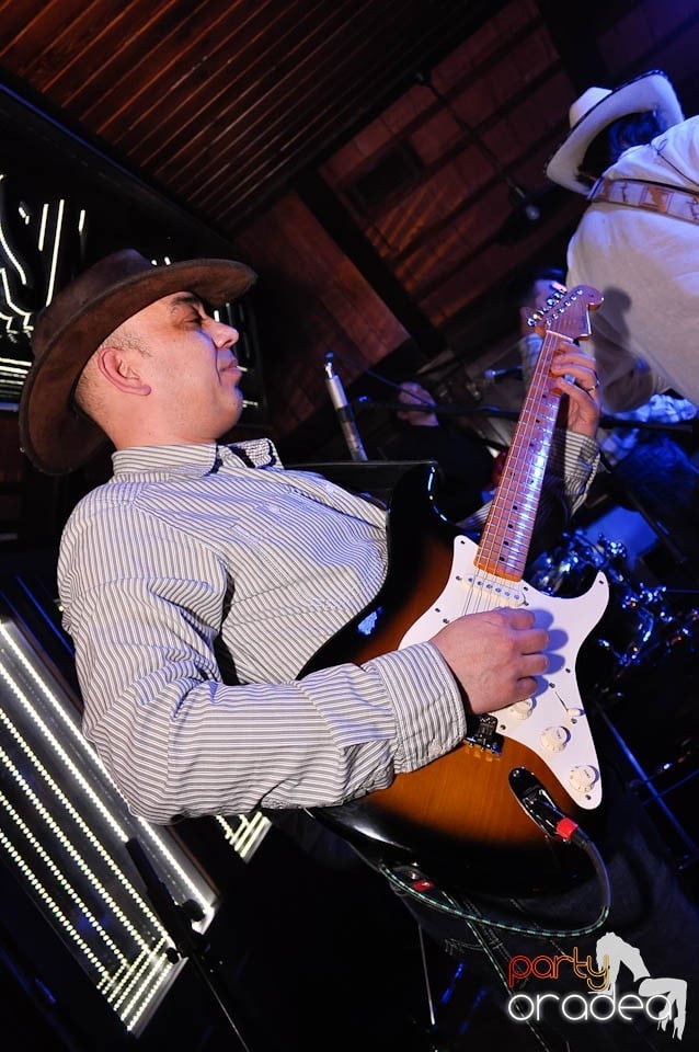 Concert Desperado în Queen's, Queen's Music Pub