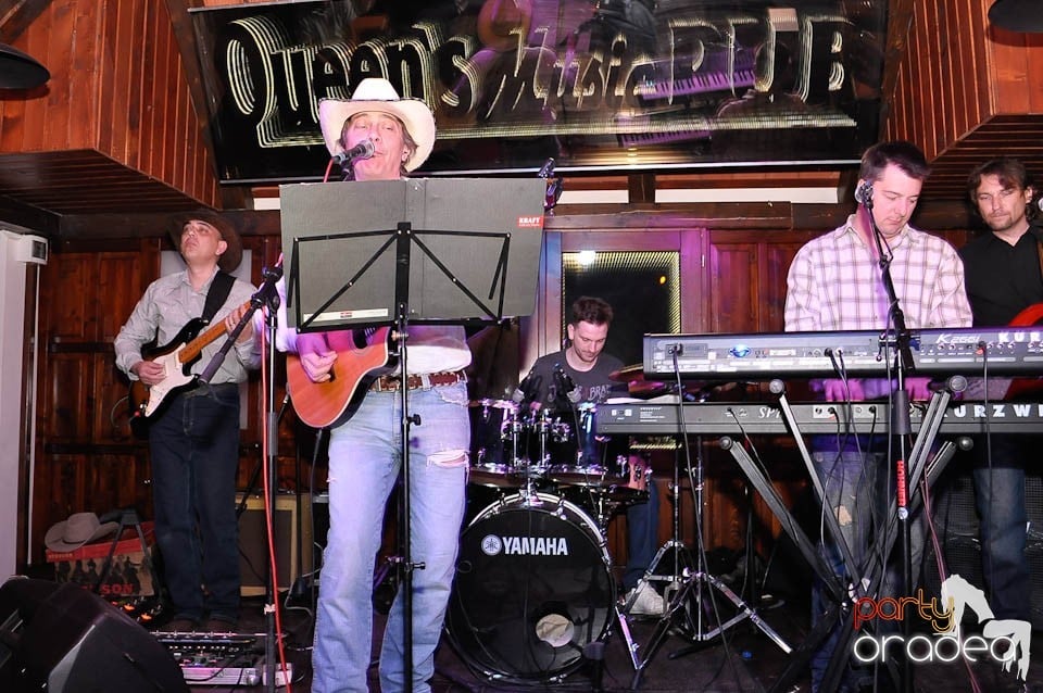 Concert Desperado în Queen's, Queen's Music Pub