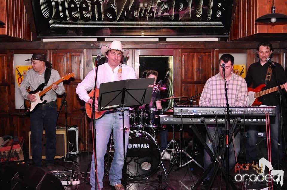 Concert Desperado în Queen's, Queen's Music Pub
