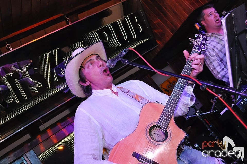 Concert Desperado în Queen's, Queen's Music Pub