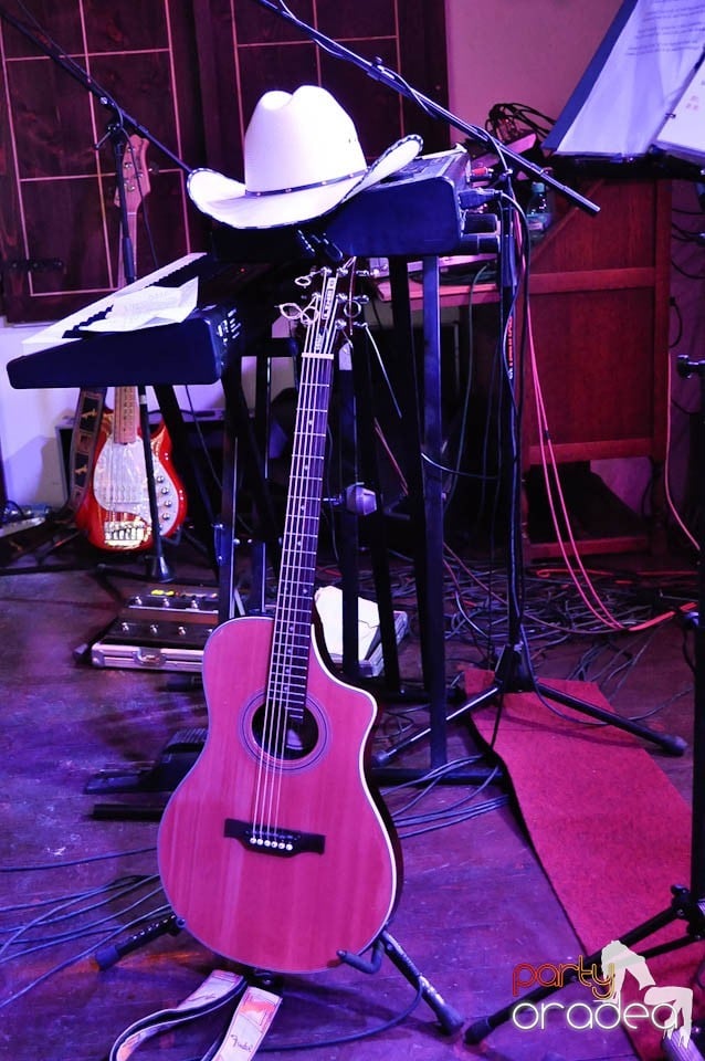 Concert Desperado în Queen's, Queen's Music Pub