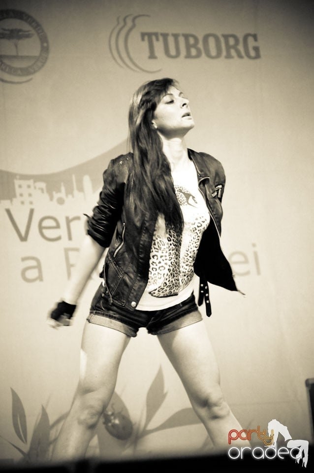Concert Ellie White,