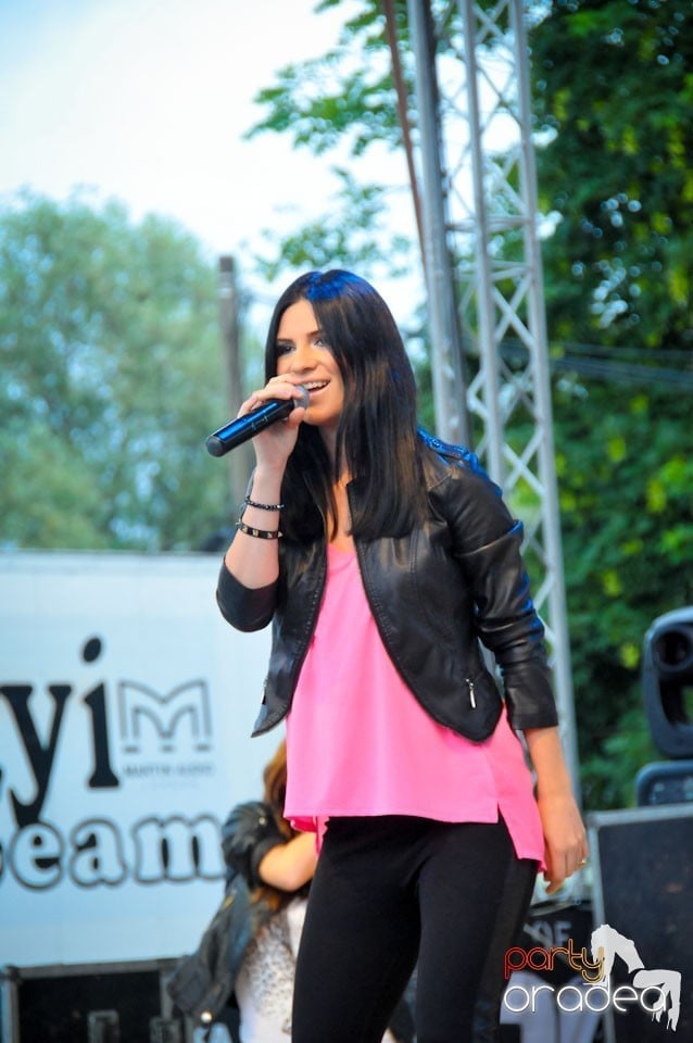 Concert Ellie White,
