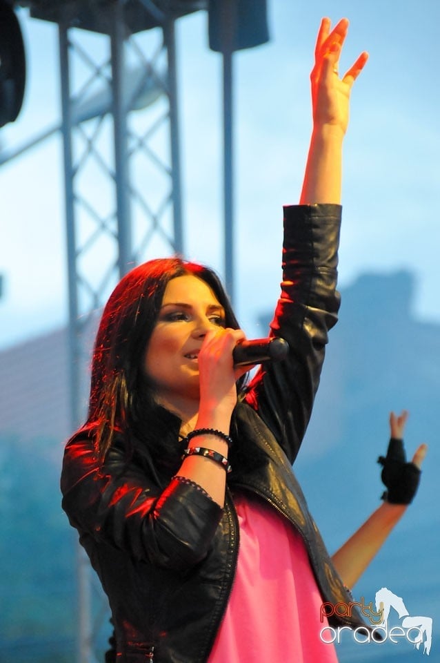 Concert Ellie White,