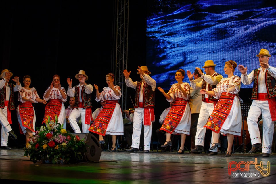 Concert Folcloric, Teatrul Regina Maria