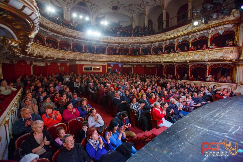 Concert Folcloric, Teatrul Regina Maria