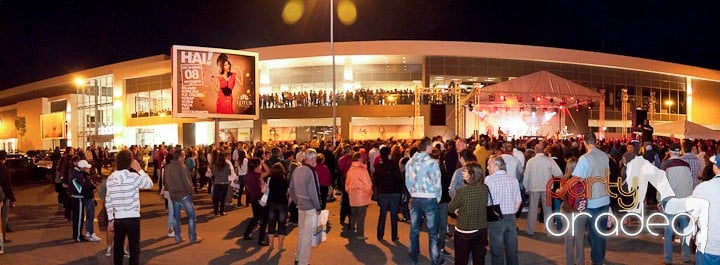 Panorama, Lotus Center