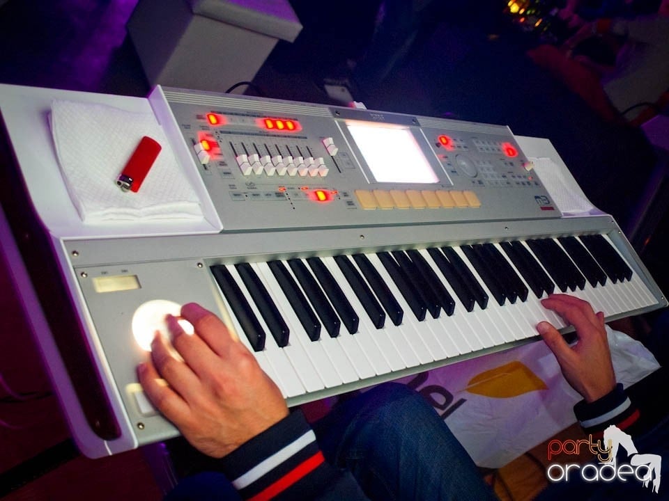 Concert Live cu Denisa în Club Life,