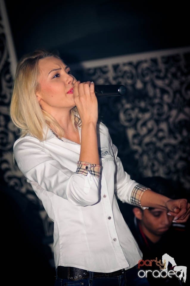 Concert Live cu Denisa în Club Life,