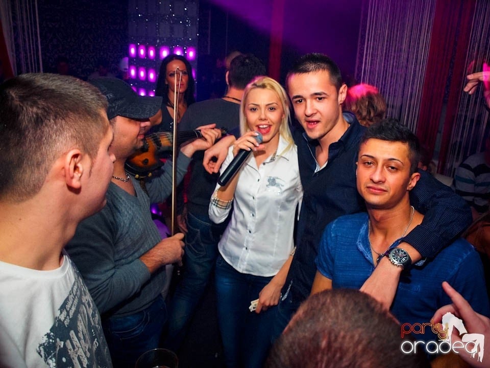 Concert Live cu Denisa în Club Life,