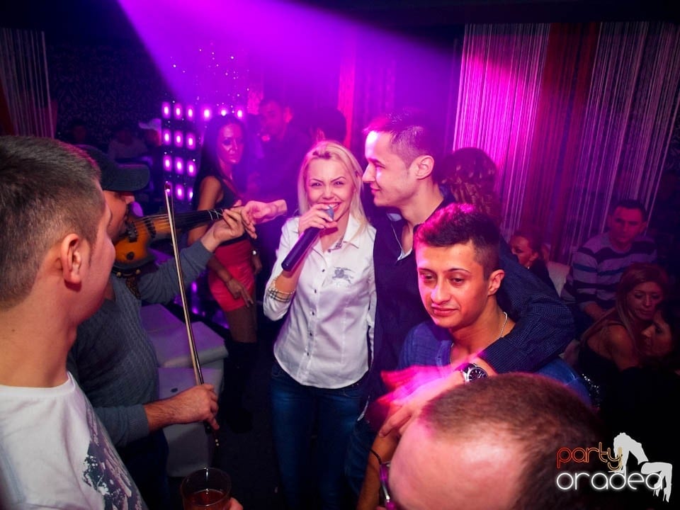 Concert Live cu Denisa în Club Life,