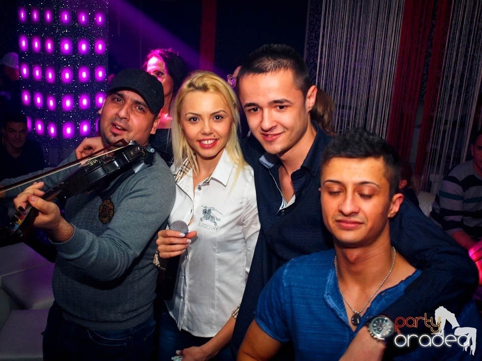 Concert Live cu Denisa în Club Life,