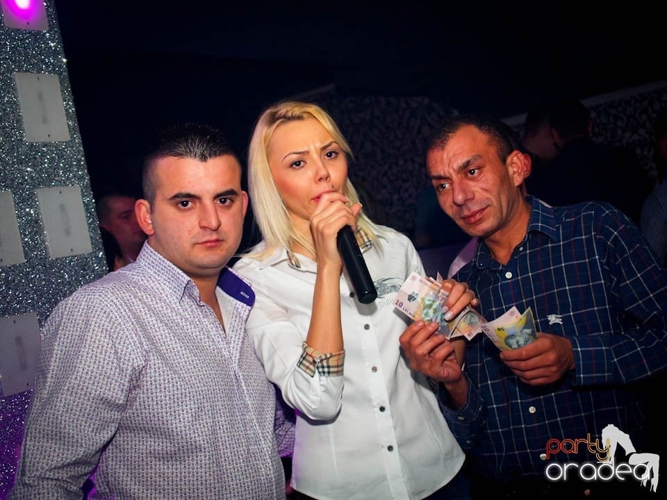 Concert Live cu Denisa în Club Life,