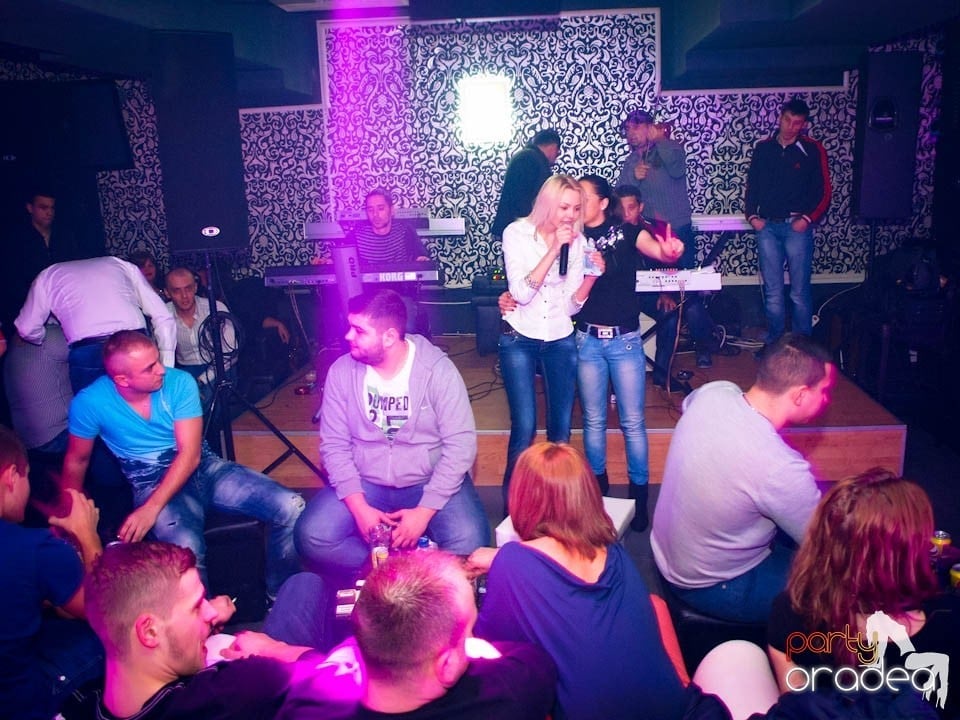 Concert Live cu Denisa în Club Life,