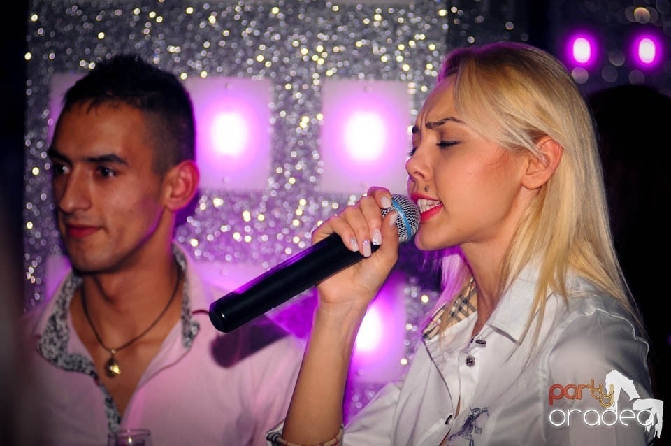 Concert Live cu Denisa în Club Life,