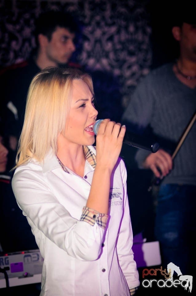 Concert Live cu Denisa în Club Life, 