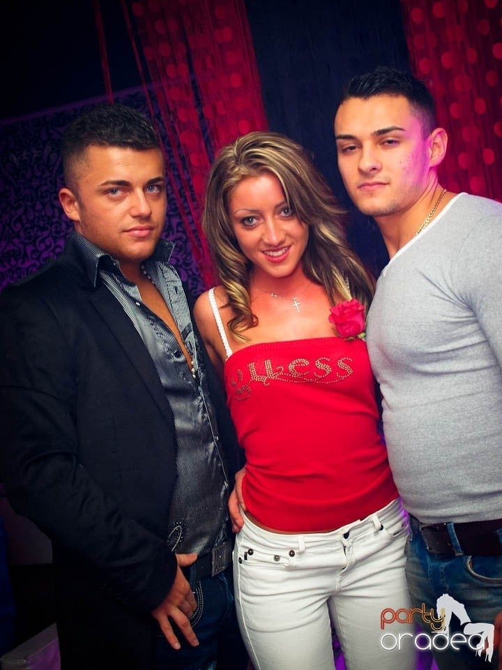 Concert Live cu Denisa în Club Life,