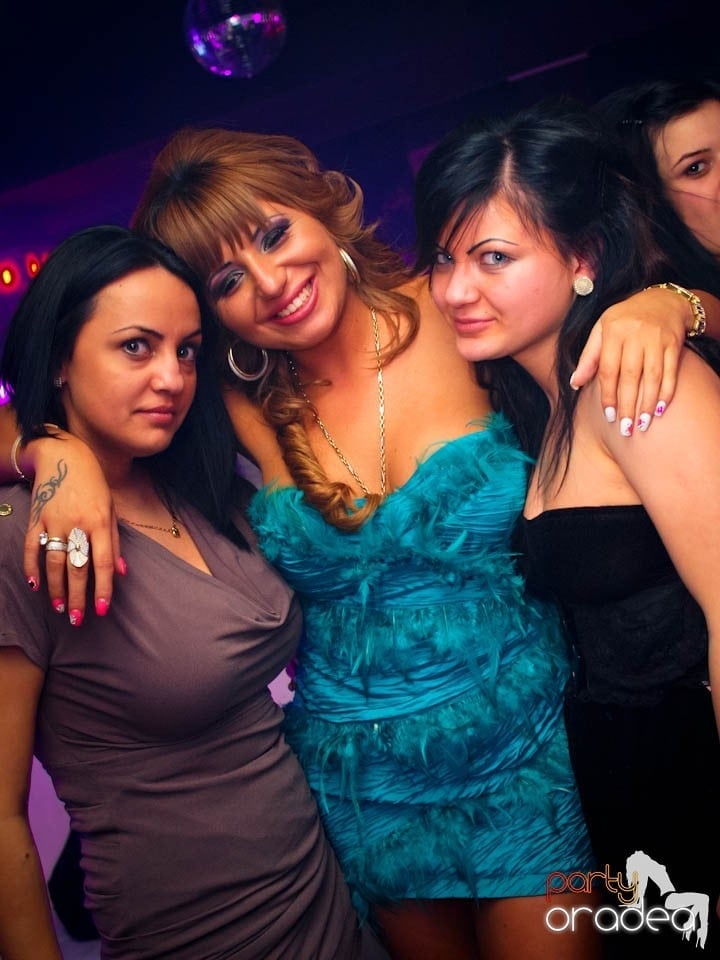 Concert Live cu Denisa în Club Life,