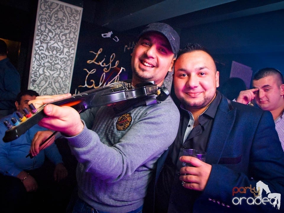 Concert Live cu Denisa în Club Life,
