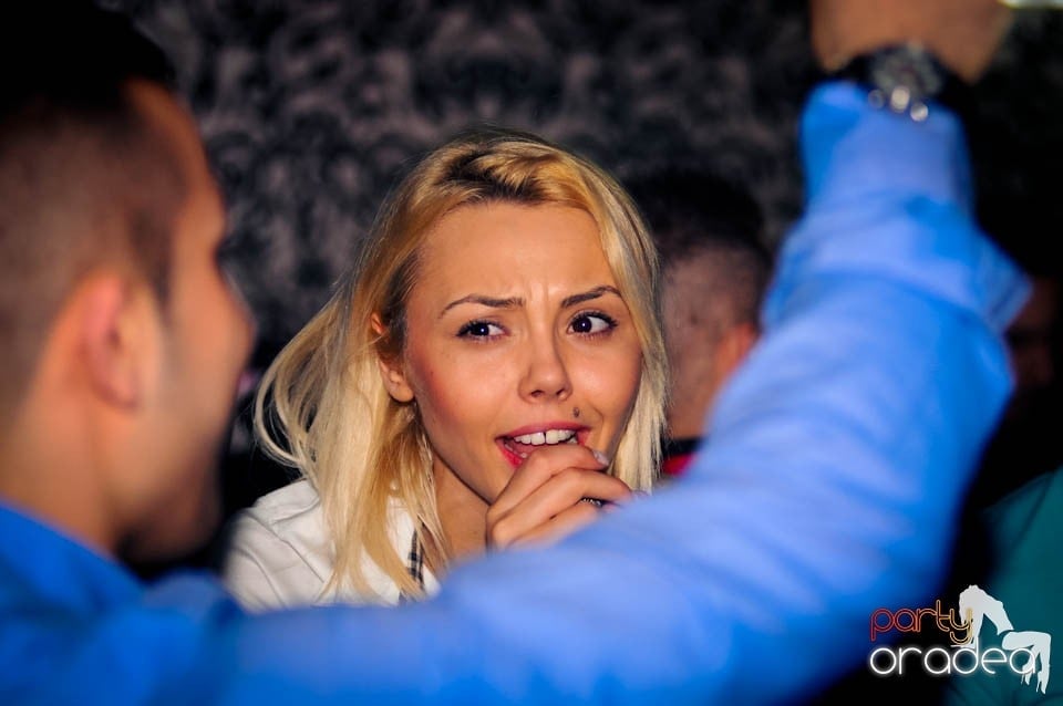 Concert Live cu Denisa în Club Life,