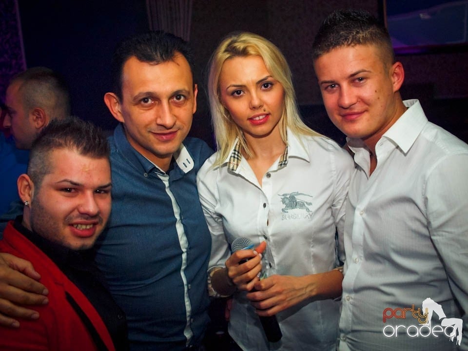 Concert Live cu Denisa în Club Life,