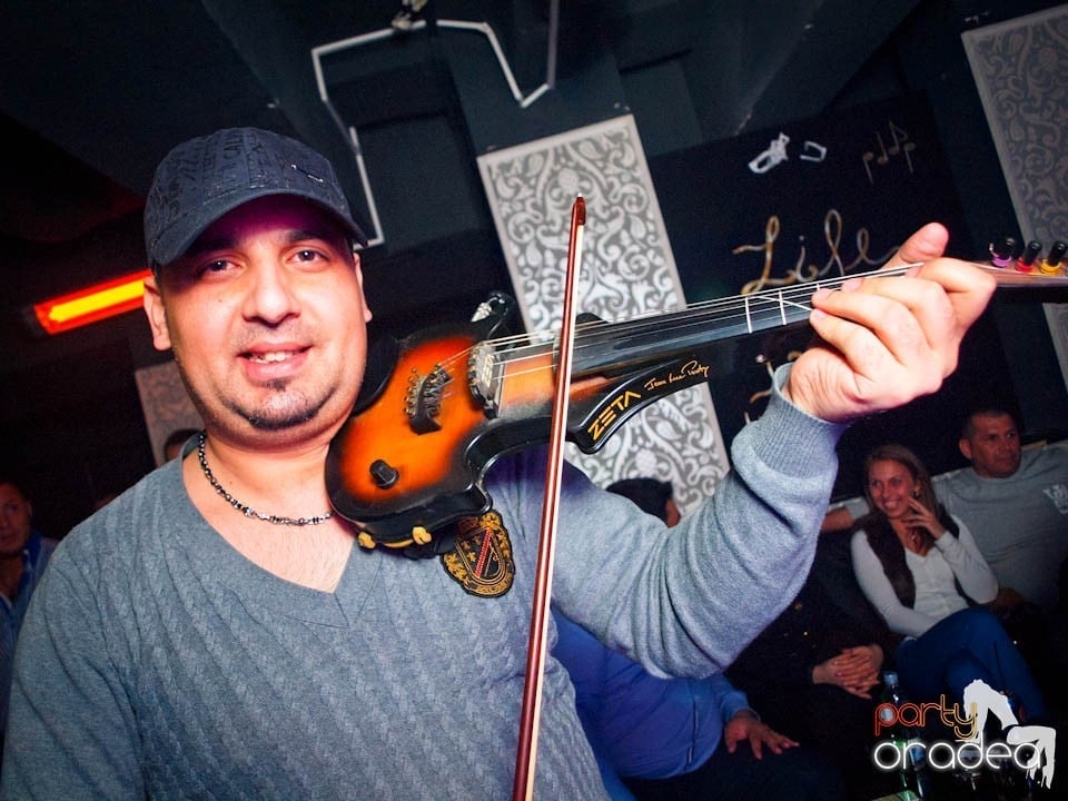 Concert Live cu Denisa în Club Life,