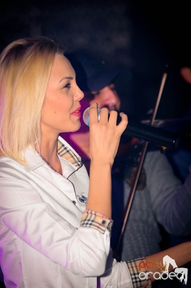 Concert Live cu Denisa în Club Life, 