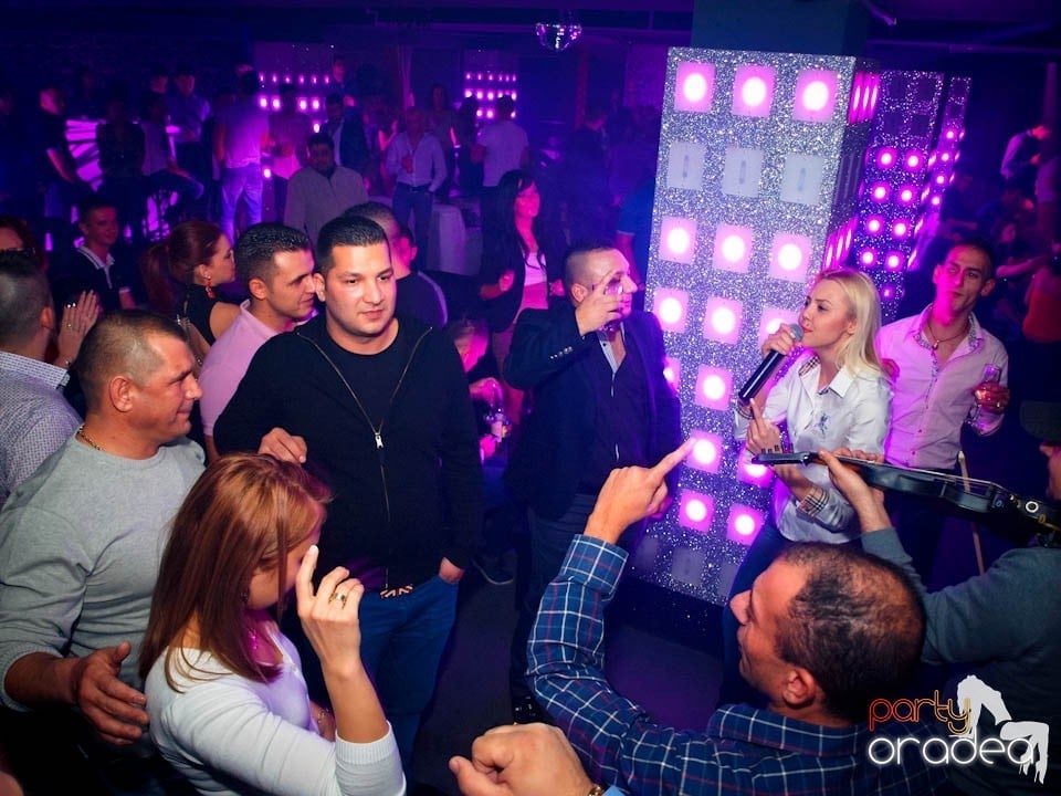 Concert Live cu Denisa în Club Life,